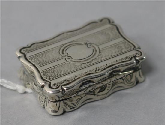 A Victorian silver vinaigrette by Edward Smith, Birmingham, 1850, 1.25in.